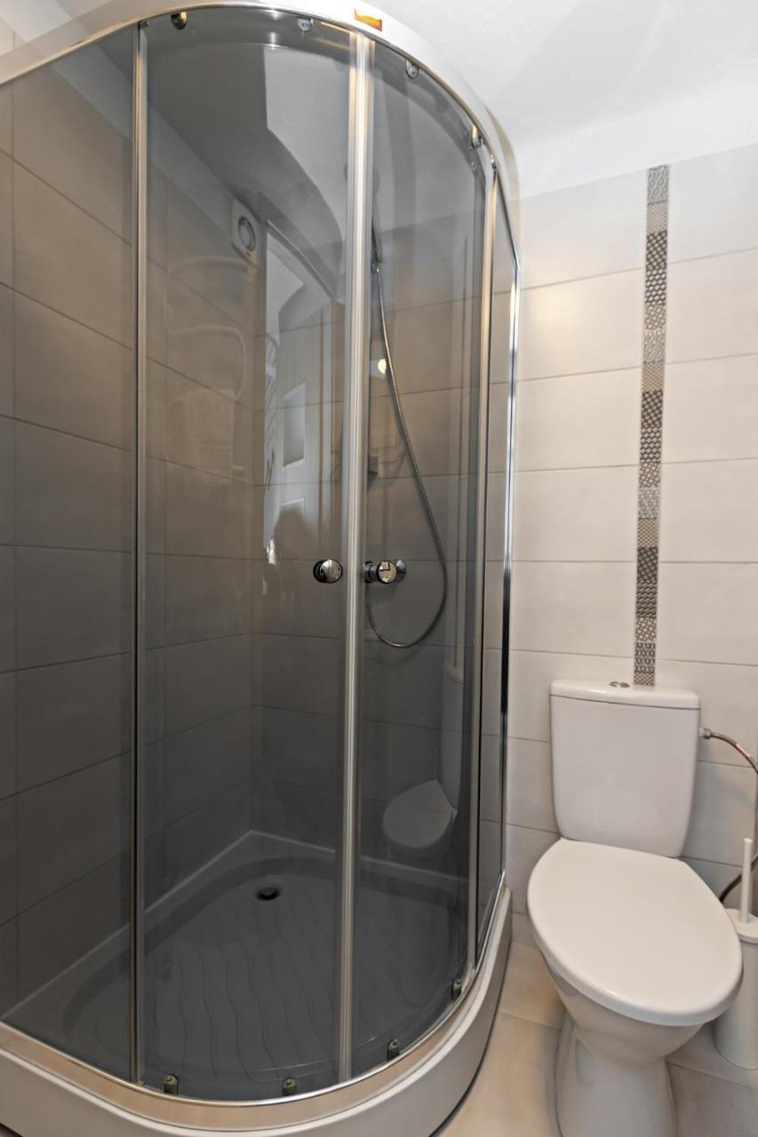 Happyinn Rooms Kaunas Exteriör bild